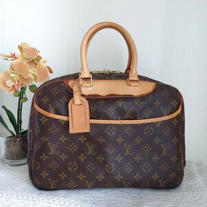 FINAL SALE! Louis Vuitton Deauville Monogram Canvas Bag